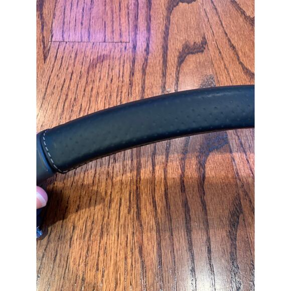Uppababy Vista Bumper Bar Leather Cover | Black - Picture 7 of 9
